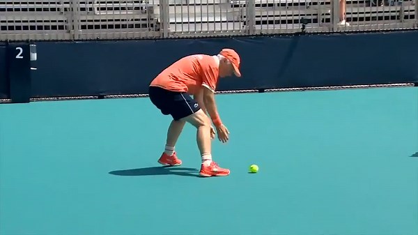 ‘Silver Streaks’: Miami Open’s ballperson prove age is just a number - WSVN 7News | Miami News, Weather, Sports | Fort Lauderdale