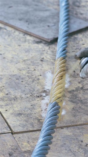 It’s cable splicing season! Yesterday, the Summit crew and Doppelmayr team worked together to splice and hang Sessel’s haul rope. It’s all coming together now, just in time for Old Man Winter to come knocking on our door! | Alpental