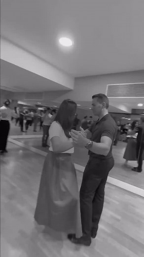 ✨ Friday Night Stage Tango Magic✨ Wow! We couldn’t be prouder of our incredible students!! It was amazing to see how beautifully you all danced this choreography 😍 London Tango Academy is so proud of each and every one of you! 🥰 😍 Leo and Ornella thank you for your commitment and love to LTA! You pushed everyone to a new level, and your talent and great teaching made our tango family shine! Thank you 🙏🏻 This is what makes our tango family so special – the dedication, the joy we share togeth