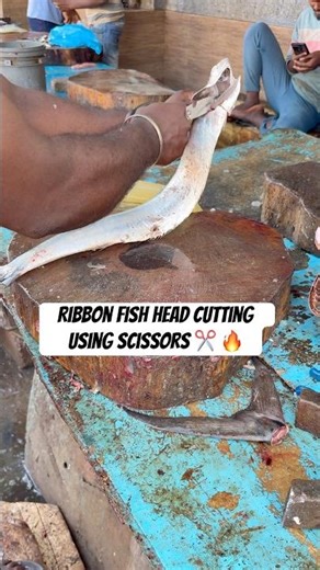 Ribbon fish head cutting with scissors ✂️🔥 Clean, quick & super satisfying! 🐟🔪