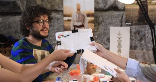 Traditional 'taraz' costumes and photoshoot