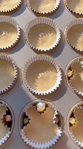 this cupcake trick is so genius it’s not even BUNNY 🐰 love this tin foil trick, @ohcakeswinnie!