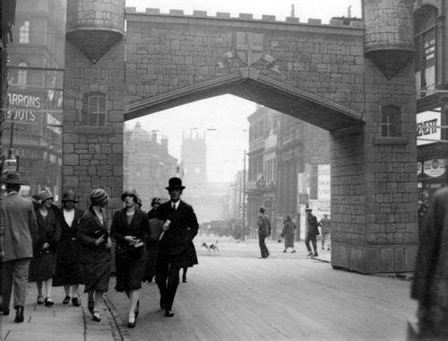 Sentimental photos take you back to Leeds city centre in the mid 1920s