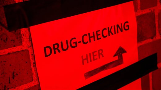 Bundesdrogenbeauftrager fordert legale Drogen-Checks - das steckt dahinter
