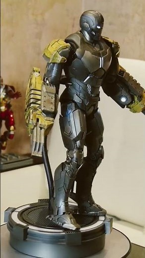 Iron man mark 25 striker. #hottoys