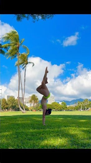 Handstand practice #handbalancing