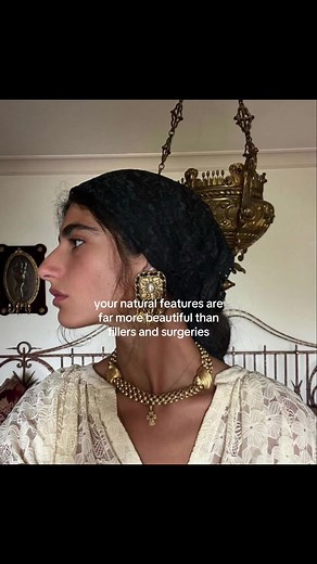 don’t ruin your face by turning into a copy of the same faces✨🌑🦢 #beauty #naturalbeauty #cosmetics #innerbeauty #fyp