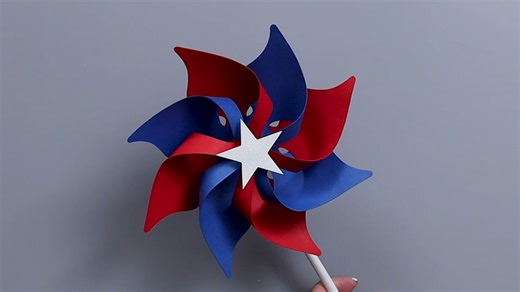 Create patriotic pinwheels that actually spin with our free SVG cut file! ❤️懶https://thecraftyblogstalker.com/red-white-and-blue-pinwheels-tutorial/ | The Crafty Blog Stalker | Facebook