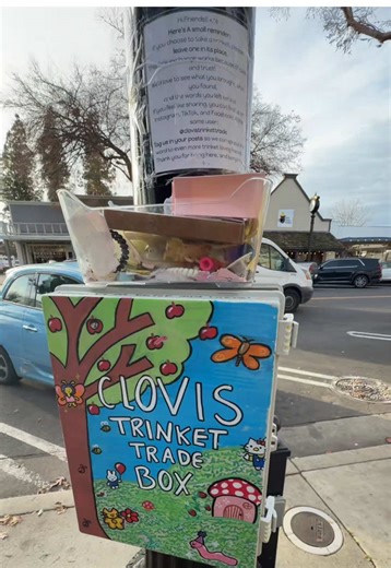 There was people waiting behind us😭 @Clovis’s 1st Trinket Box #oldtownclovis #clovis #hiddengems #influencing