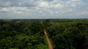 Kongo: Let dronu nad druhou největší africkou zemí