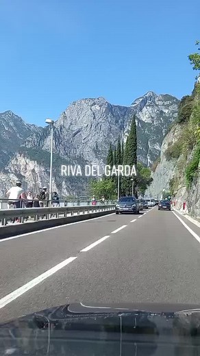 Video di Em (@em12912) con Avanti Popolo.Bandiera Rossa. Italian March - Italiani Militares Voci Storiche