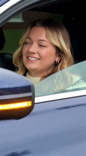 Blonde and turn signal #smile