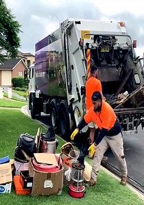 Collect some of Disposal all Garbage station #disposals #cleaned #trashmaster #usa #foryou #fyp #viral #refuselose #reelsfb #OMG #AmaZing #viralvideo #viralreels #reelsviral #facebookreels #shorts #work #teamwork | TrashMaster TV