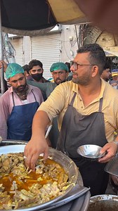 Saleem Butt Mutton’s Chany Urdu Bazar Lahore | Street Eats Local Food Pk