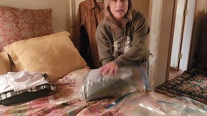 Watch REVIEW | Awesome compression bags. You can pack more clothes on Amazon Live