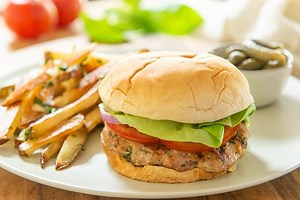 Turkey Burgers (Best Juicy Burger Recipe) - Fifteen Spatulas