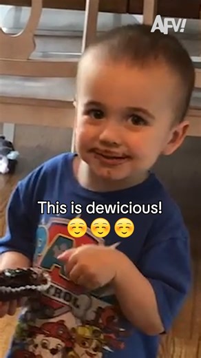 17M views · 628K reactions | Cupcakes are more dewicious before dinner 療 #afv #kidssay #funnyvideos | America's Funniest Home Videos | Facebook