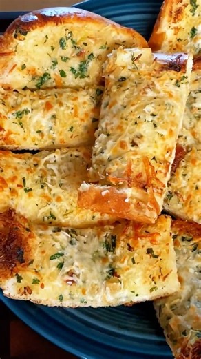 The Best Garlic Bread You’ll Ever Make
