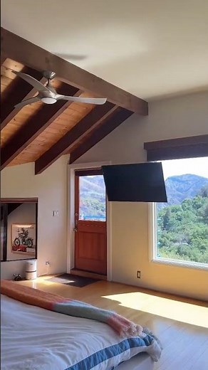 ALL ON MARKET: one of the most unique suburbs of Los Angeles, Topanga Canyon is iconic for nature