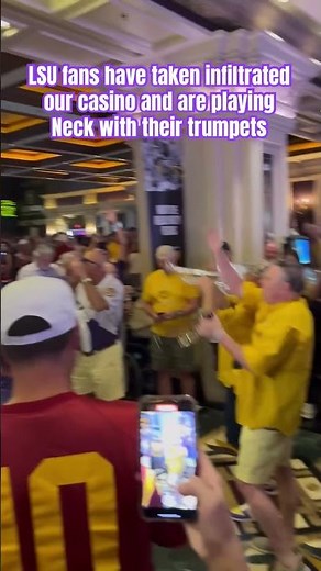 LSU Fans Play Neck In A Casino Before Their Game In Vegas Vs USC