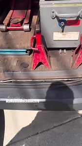 228K views · 1.4K reactions | Look at this類….. brake replacement premature failure #BrakeJob #CarRepair #MechanicLife #AutoRepair #GarageHustle #CarProblems #BrakeReplacement #CarTalk #ShopTalk #CarFails #WrenchLife #CarCommunity #MechanicStruggles | My Mobile Mechanic / Auto Repair & Brake Replacement. | Facebook