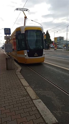 Tramvaje Plzeň Pragimex EVO2 číslo 379 na lince 1 natočeno 27.11.2025 Mikulášské náměstí Plzeň 2