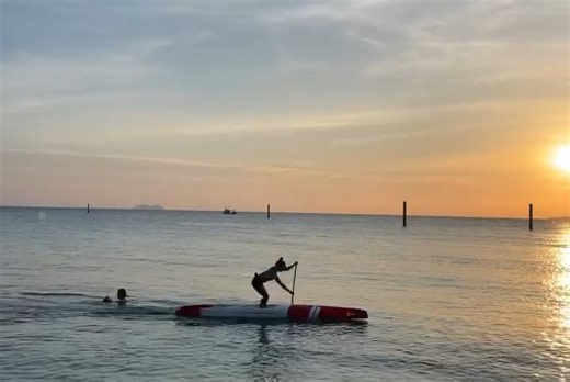 21K views · 155 reactions | Chasing horizons  #sicmaui #boundbywater #sicsupathlete #sicsuplife Featuring Global Athlete Rika Okuaki . . . #paddleboarding #sup #standuppaddleboard #standuppaddleboarding #standuppaddlesurfing #standuppaddler #supyoga #supsurf #supdownwind #downwind #paddleboard #paddleboarders | SIC MAUI | Facebook