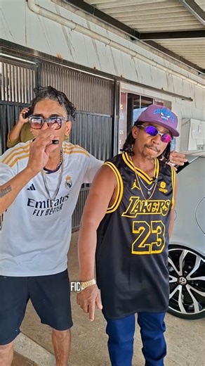 MT DAS RUAS on Instagram: "Hoje a homenagem é para um rapper Sabotage, referência para toda a cultura e para o rap de verdade, aquele que levanta a bandeira do povo da periferia. Salve, salve, mestre. Seu nome segue vivo nas rimas, nas músicas e em cada passo da nossa caminhada. Sua voz ecoa em nós. Vídeo:@rapper_will . . . #mtdasruas #rapnacional #rap"