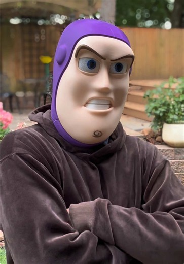 Buzz Lightyear Helmet 🚀 Angry Buzz Variant. Fully 3D Printed. FULL SUIT COMING SOON! Files by @Do3D 💥 #toystory #buzzlightyear #cosplay #3d #helmet