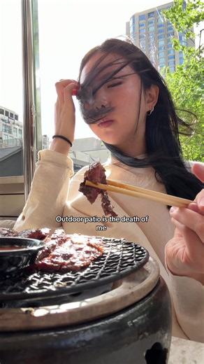 Outdoor patio is the death of me 🥹 when I tie my hair up, the wind stops BUT AS SOON AS I PUT IT DOWN AGAIN IT GETS WINDY😭 and yes I tie my hair till the end of dinner 😀✌️ #ragebait