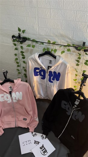 bagus warna apa ya? 🤔 #rayapenuhrasa #outfitideas #outfitinspo #untukmu #hoodieboxy