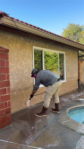 Soft washing stucco safely 💦 No damage, no mold, just clean! #pressurewashing #beforeandafter