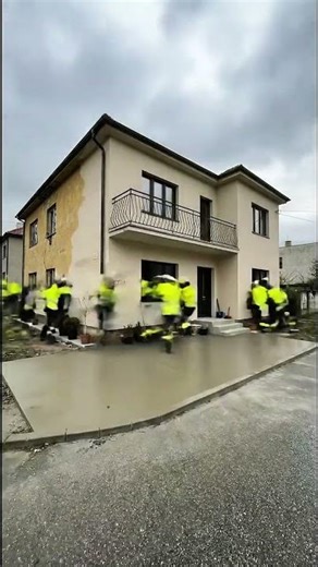 This Abandoned House Was Falling Apart… Now It Looks Unreal