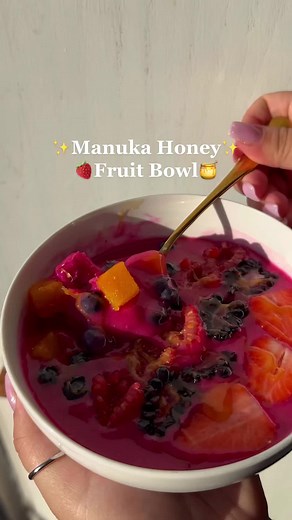 Benefits of Manuka Honey Fruit Bowl for Immune, Gut & Skin Health