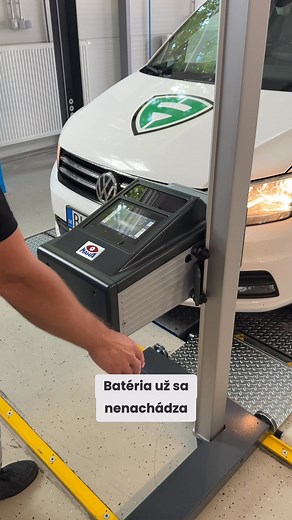 🎯 Presnosť, rýchlosť, technológia 👉🏻 Náš nový regloskop MAHA MLT 3000 posúva kontrolu a nastavenie svetlometov na novú úroveň. 🧠 Digitálny tester so 7" dotykovým displejom, CMOS kamerou a presnou Fresnelovou šošovkou umožňuje rýchle a objektívne testovanie svetlometov. ⚙️ Vďaka elektronickému vyrovnávaciemu systému, výkonnému akumulátoru a robustnej konštrukcii je ideálny aj pre STK pracoviská. Viac informácií zistíte u našich obchodných zástupcov alebo na webe: www.homola.sk #regloskop #dia