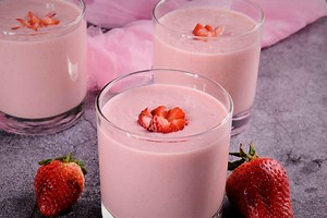 Strawberry Milkshake Without Ice Cream - Culinary Shades