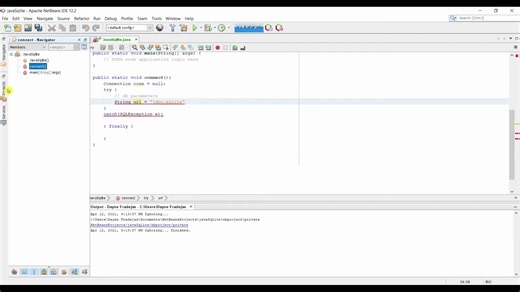 此视频讨论如何创建 SQLite 数据库并将其连接到 Java NetBeans。Java JDBC： http://www.java2s.com/Code/J