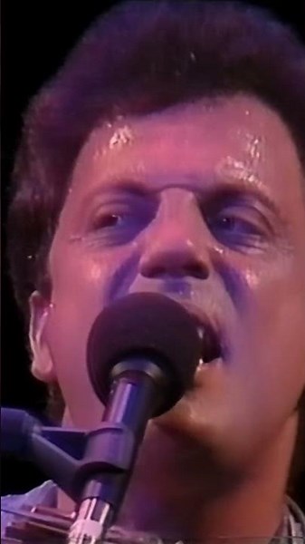 BILLY JOEL: Piano Man | LIVE at Wembley 1984