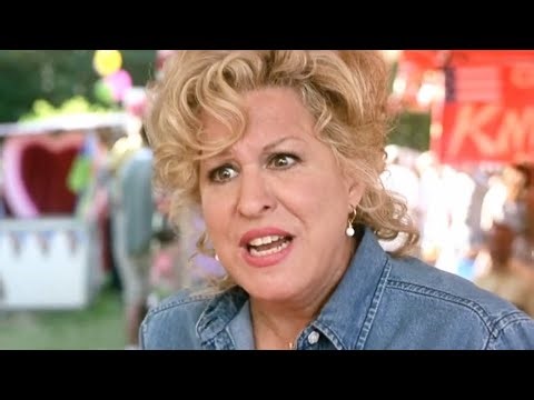 Bette Midler in “Drowning Mona”