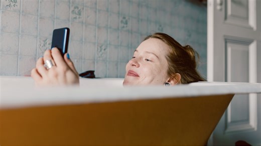 Dating Quiz: What's Your Texting Style (and What Does It Say About You)?