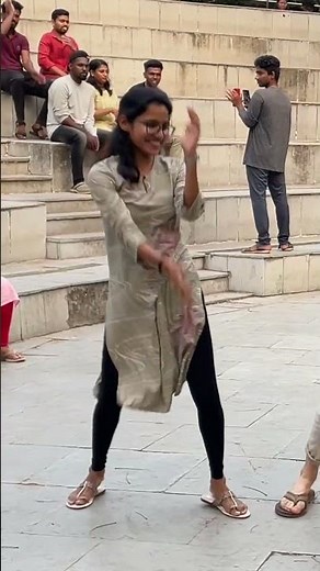 Indian girls teach me how to dance Kuthu 🇮🇳