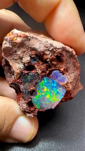 Opal Doesn’t Form in Pretty Rocks