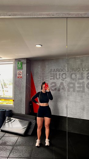 Isabella Victoria | Wellness Blogger on Instagram: "ABS WORKOUT 🙃 • Hellou!!! Para aquellos que no les gusta hacer abs ( incluyéndome) aquí les dejo una rutina veloz de muerte lenta 🫶🏻👐🏻 • •Guarda y comparte! ✨ #gymmotivation #gymrat #gymgirl #abworkout #absworkout #absroutine #rurinadeabdominales #abdominales #fitnessmotivation #fitnesslife"