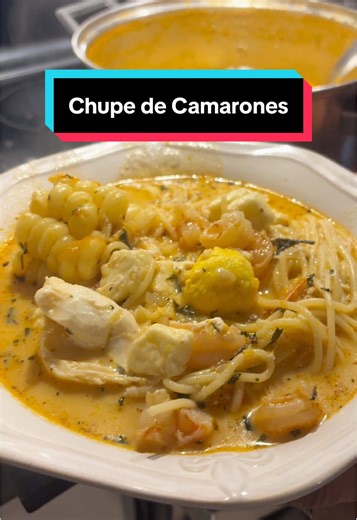 Perfect soup weather 😌 #peru #peruvianfood #chupedecamarones #soup #sopa #peruanosenelmundo #peruviansisters #fyp #fypシ