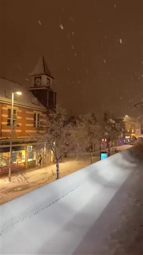Last night’s snowfall ❄️ Hope everyone is staying safe, keeping warm, and enjoying the winter views 🤍 | Visit Royal Sutton Coldfield BID
