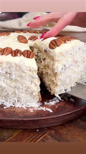 Italian Cream Cake. Incredibly moist and flavorful. #cake #italiancreamcake #dessertrecipe #italiancake #easyrecipe #simplerecipes | The Salty Cooker