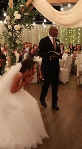 The Bride Turned Her Back for One Second… Then the Entire Wedding Burst Into Laughter – What Did