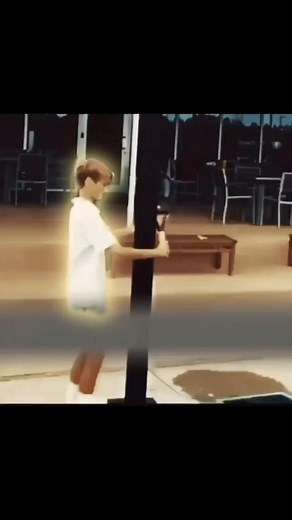 9.1K views · 180 reactions | Backhand volley This is a great way to simplify the backhand volley! The lamp post we use here to shorten the backswing. A lot of players over rotate on the volleys. You have less than half a second to volley which means anything in the preparation that’s unnecessary should be cut out! #tennis #tenis #volley #netgame #transitiongame #tenis | Tennis.Haus | Facebook