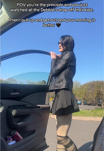 #altmoms #schooldropoffsbelike #stacysmom #hotmomsoftitkok #metalmama #allblackoutfits #principlepov
