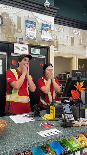 You. Yes, you. The owner! At Co-op, if you’re a member, you’re also an owner. When you step into a Co-op, you’re stepping into a different kind of business: One that shares profits with its members and its community. And when you’re a Co-op member, you own a share of that business. Welcome to your Co-op! #itsacoopthing | CO-OP CRS